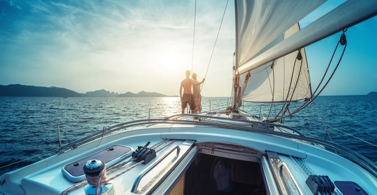 How to Plan a Yacht Trip With Your Friends?
